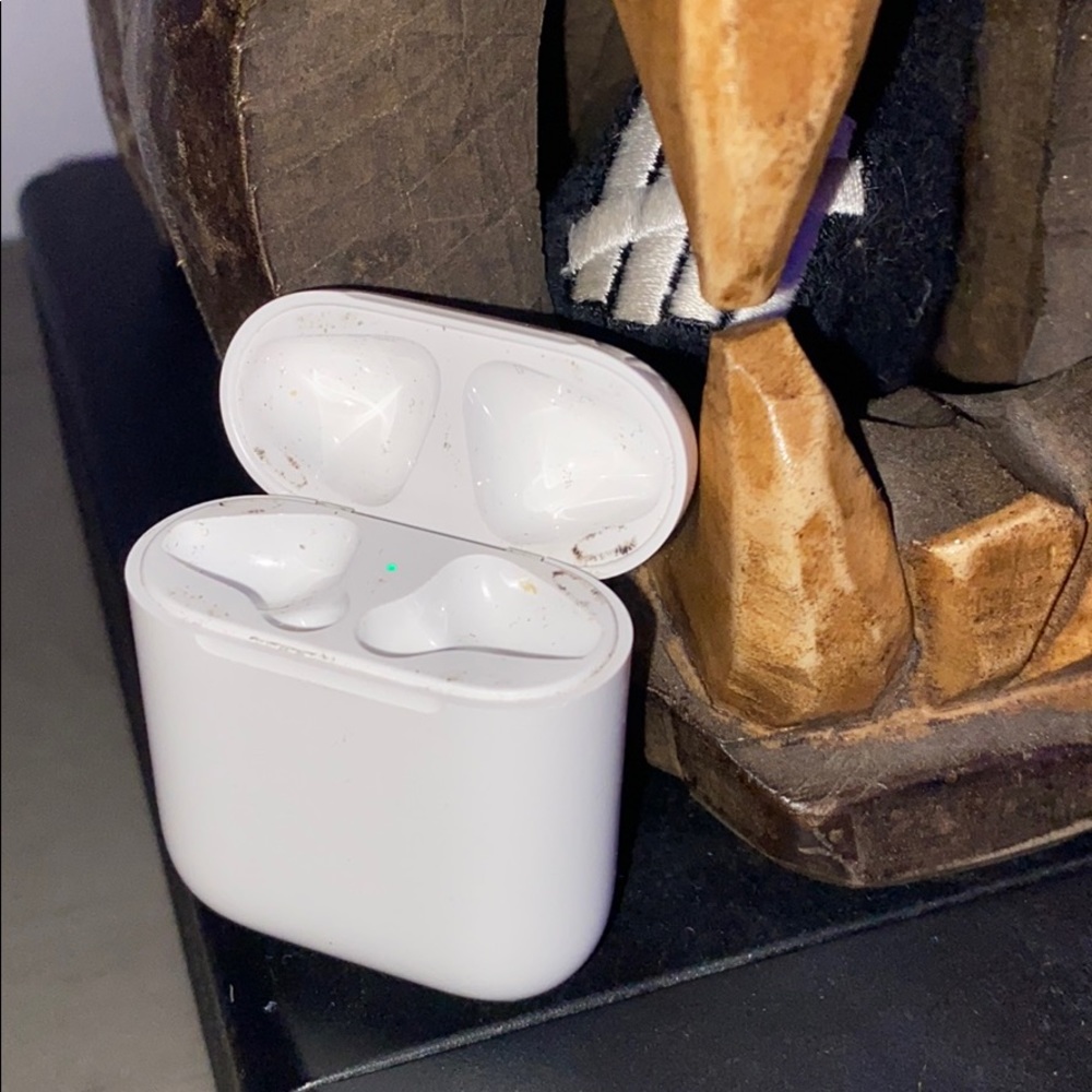 Airpod case - Picture 3 of 4